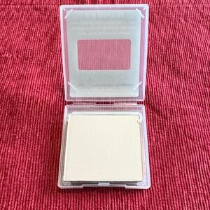 Ivory 1 Sheer Pressed Mineral Powder